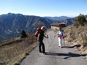 Da Parre panoramica salita al Rifugio e Monte Vaccaro nella bella primaverile domenica del 28 marzo 2010 - FOTOGALLERY 